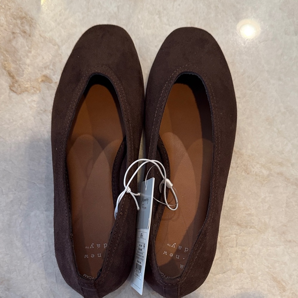 a new day NWT Dark Brown Women's Flats 61/2